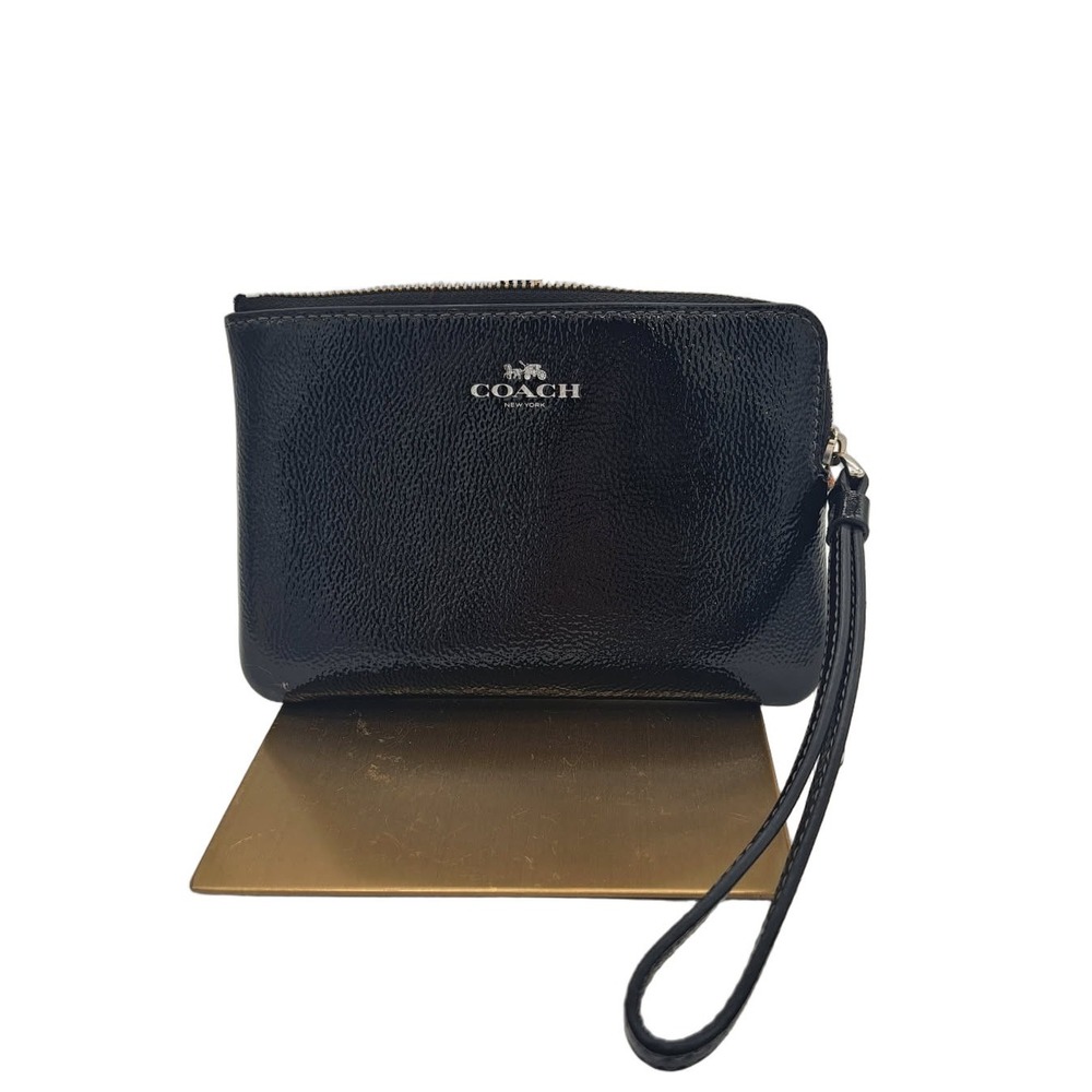 Coach Wristlet Women's Black Patent Pebbled Leather Silver Logo Zip Top Clutch